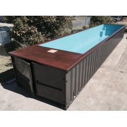 Piscina Container com dimensões de 12 m